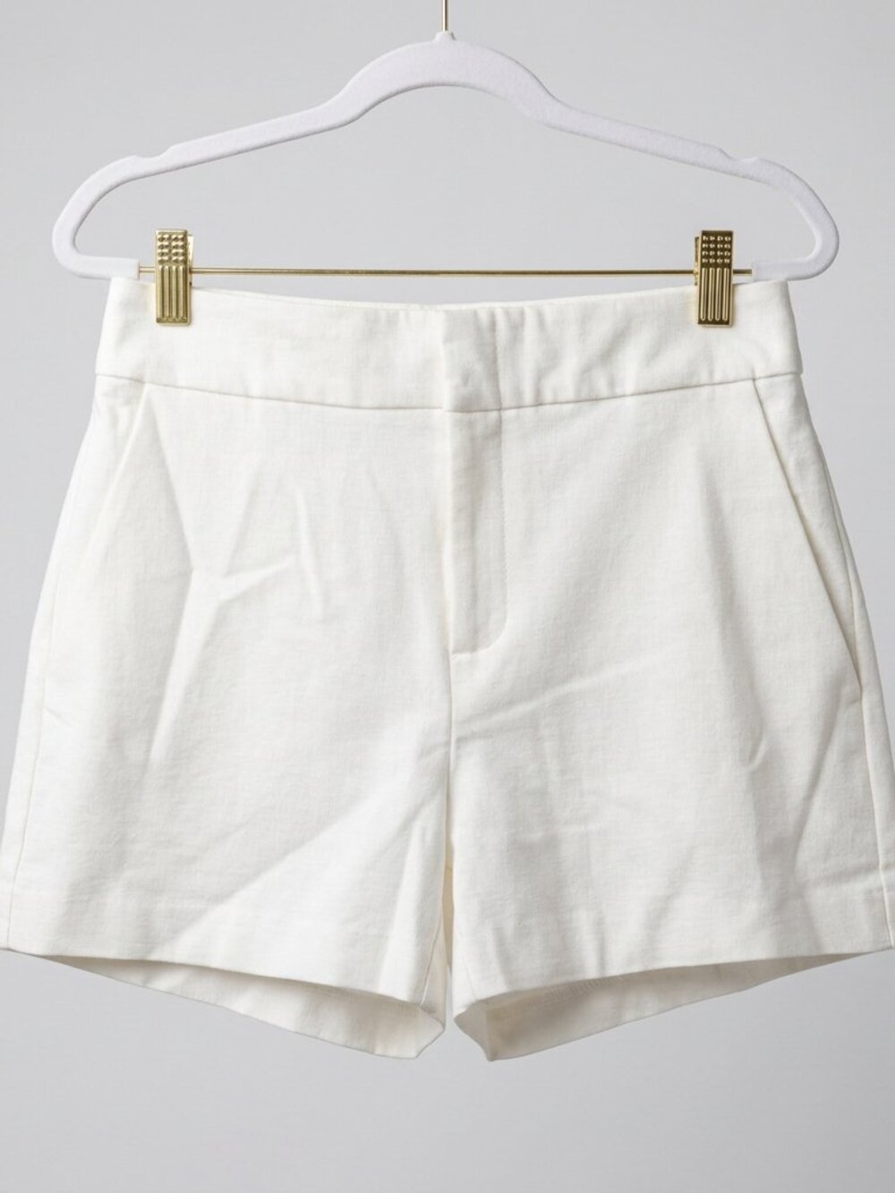 Fifteen Twenty Tailored Cream Shorts Size 4
